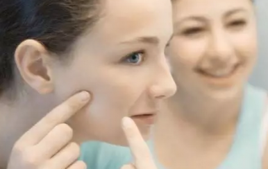 女人護(hù)膚全攻略，皮膚好的女人都是這樣做的！