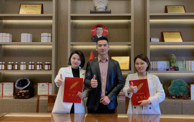 恭喜廣東深圳光明紀(jì)小姐，張小姐成功簽約加盟翌芙萊。